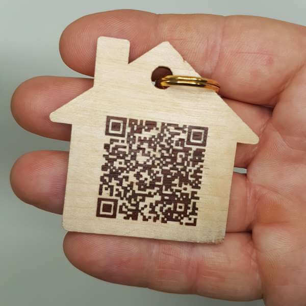 wooden keyring with wood veneer inlay